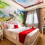 Reddoorz Premium @ Cao Thang Street