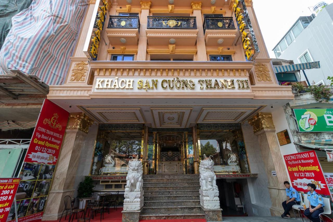 Reddoorz Premium @ Cao Thang Street Khách sạn 3*
