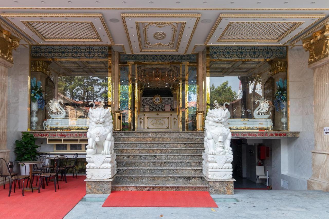 Reddoorz Premium @ Cao Thang Street TP. Hồ Chí Minh