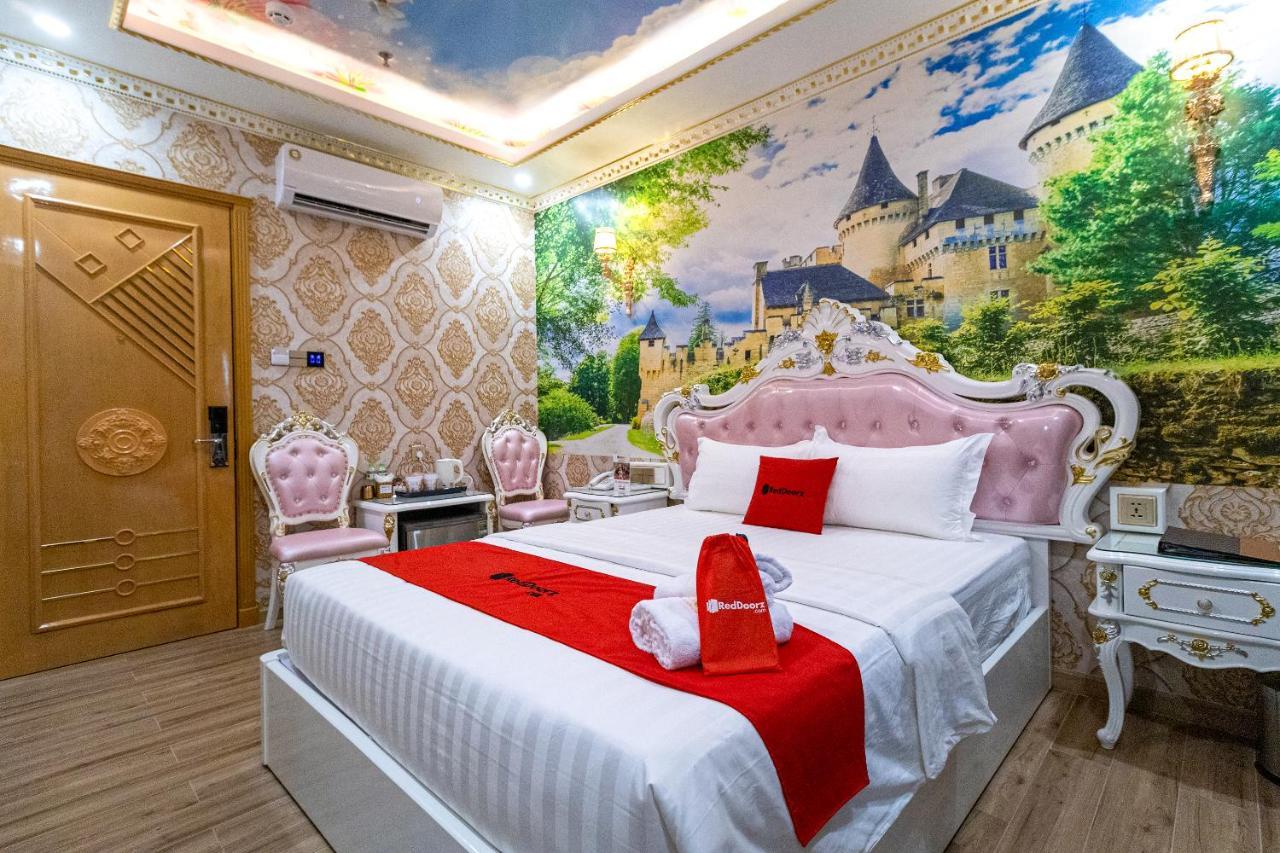 Reddoorz Premium @ Cao Thang Street Khách sạn TP. Hồ Chí Minh