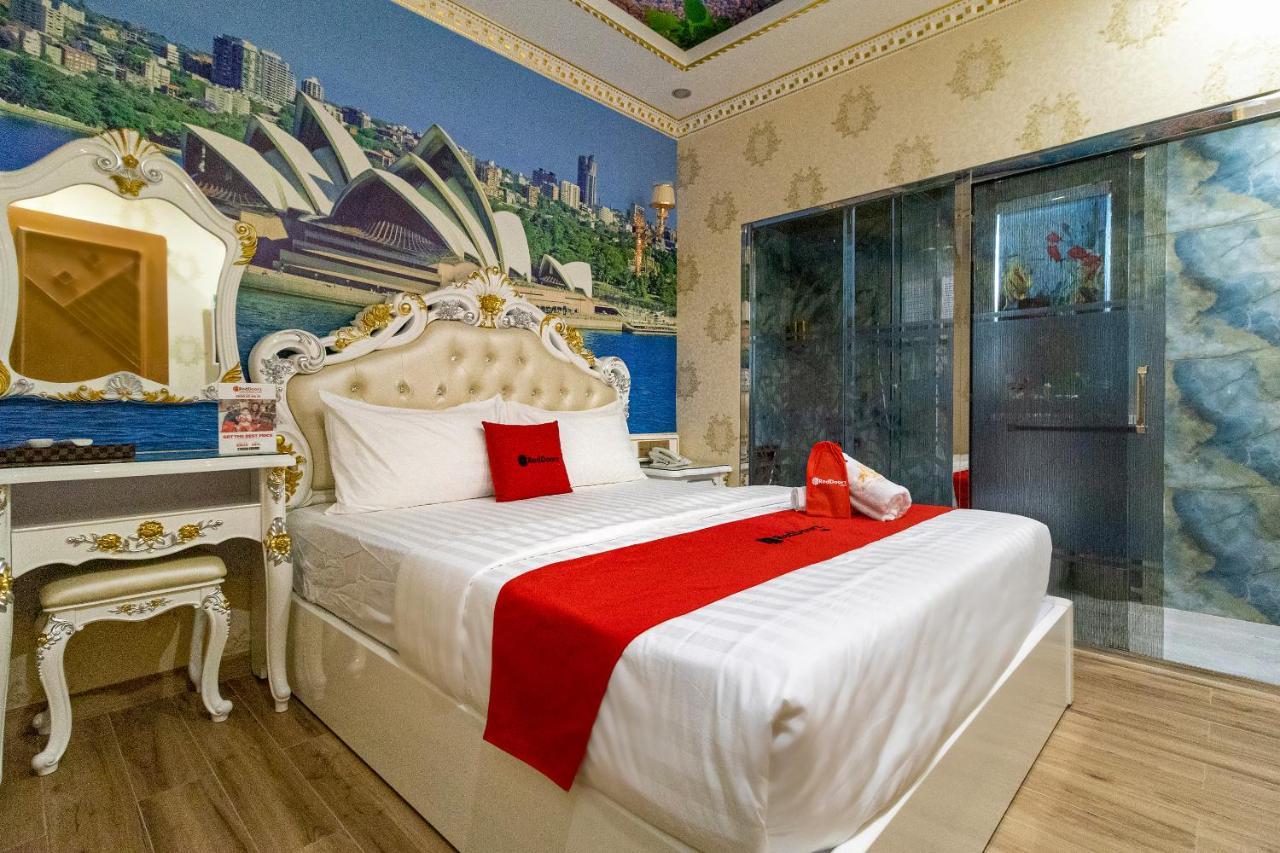 Reddoorz Premium @ Cao Thang Street Khách sạn 3*
